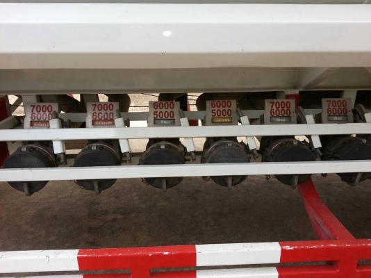 รถบรรทุกน้ำมัน4หมื่นลิตรISUZU GXZ360ปี2552ปลายปีแท้งค์3เพลาโหลดล่าง