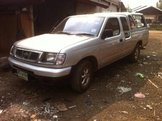 ขายด่วน นิสสันฟอรนเทีย  เครื่องเจ ติดแก๊ส LPG นิ่งมาก สภาพเยี่ยมราคาถูก