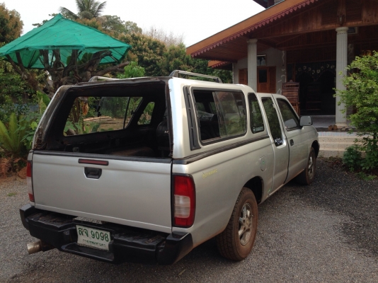 ขายด่วน นิสสันฟอรนเทีย  เครื่องเจ ติดแก๊ส LPG นิ่งมาก สภาพเยี่ยมราคาถูก