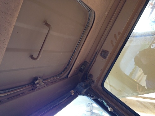 ขายรถแบคโฮ CAT E200B นำเข้าจากญี่ปุ่น หรือขายดาวน์ 450000 บาท มี VDO ครับ สภาพสวย คอนโทรลสั้น ติดต่อ 089-8368497/081-2990958