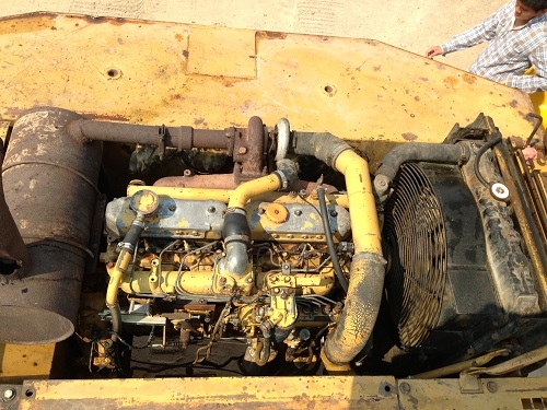 ขายรถแบคโฮ CAT E200B นำเข้าจากญี่ปุ่น หรือขายดาวน์ 450000 บาท มี VDO ครับ สภาพสวย คอนโทรลสั้น ติดต่อ 089-8368497/081-2990958