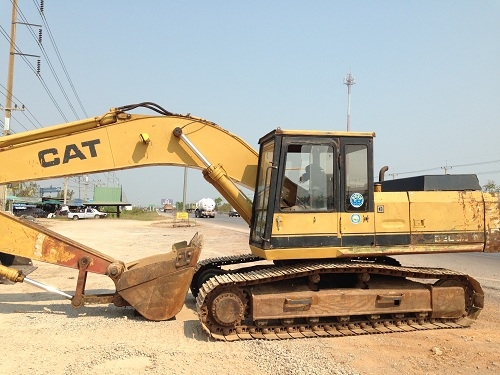 ขายรถแบคโฮ CAT E200B นำเข้าจากญี่ปุ่น หรือขายดาวน์ 450000 บาท มี VDO ครับ สภาพสวย คอนโทรลสั้น ติดต่อ 089-8368497/081-2990958