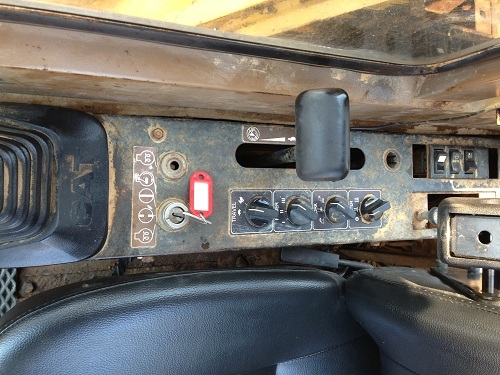 ขายรถแบคโฮ CAT E200B นำเข้าจากญี่ปุ่น หรือขายดาวน์ 450000 บาท มี VDO ครับ สภาพสวย คอนโทรลสั้น ติดต่อ 089-8368497/081-2990958