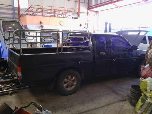 Nissan Big M ปี1996 จอโค้ง