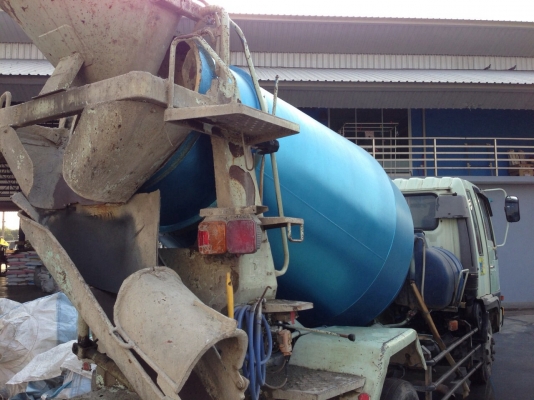 ขายรถโม่ปูน HINO เครื่อง HO7D 195 แรงม้า โม่ 3 คิว  พร้อมใช้งาน