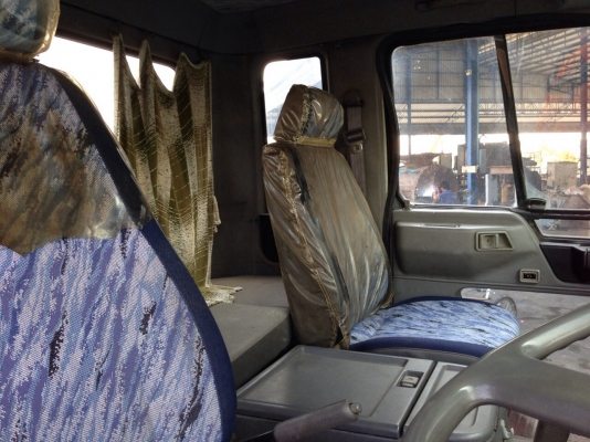 ขายรถโม่ปูน HINO เครื่อง HO7D 195 แรงม้า โม่ 3 คิว  พร้อมใช้งาน