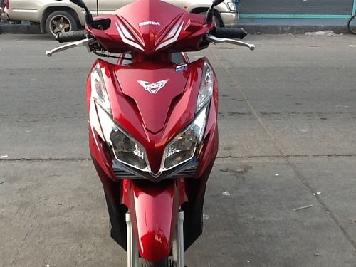 HONDA CLICK125iคอมบายเบรครถแค่8เดือนตัวใหม่ล่าสุดระบบหัวฉีด HONDA CLICK125iคอมบายเบรครถแค่8เดือนตัวใหม่ล่าสุดระบบหัวฉีด