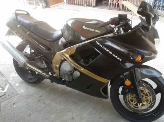 ...ZZR 400 ทะเบียนโอนขนส่ง  59000  บาท tel 0883409574  0832828714  ระบบไฟติดทุกดวง  ไม่มีปัญหาพร้อมออกทริป