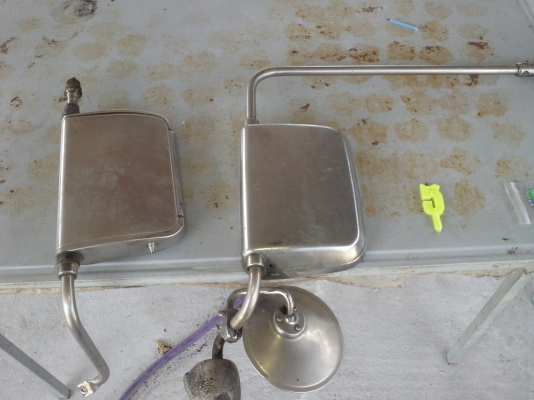 ขาย กระจกรถตู้