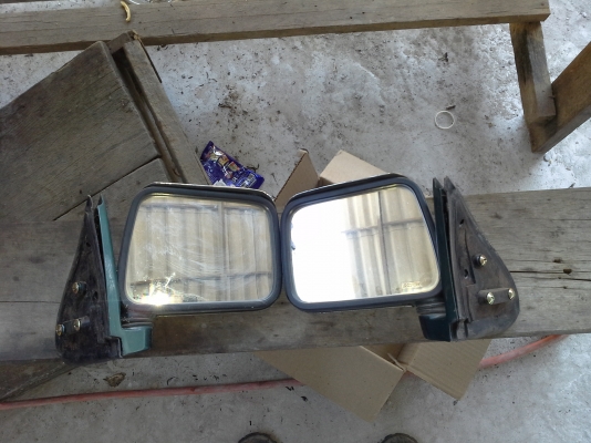 กระจกมองข้าง ดราก้อนอาย กับ ไซโคน