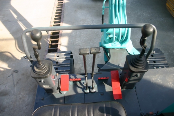 ขาย รถขุดเล็ก KOBELCO SK032 เก่านอก สวยๆ 380,000 TEL : 087-0339334 (อ็อฟ)