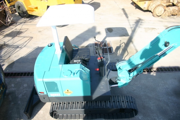 ขาย รถขุดเล็ก KOBELCO SK032 เก่านอก สวยๆ 380,000 TEL : 087-0339334 (อ็อฟ)