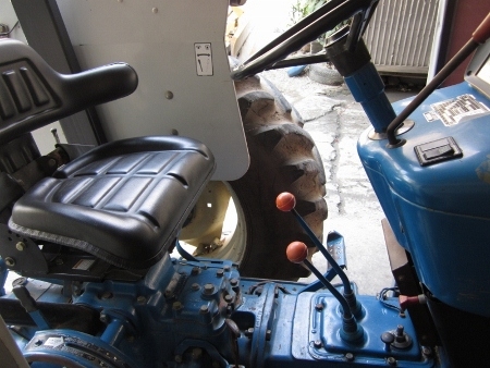 ขายถูก-รถไถ FORD รุ่น 5030: 63 HP (แรงม้า) ขับเคลื่อน 2WD: เกียร์กระปุก ขายถูก-รถไถ FORD รุ่น 5030: 63 HP (แรงม้า) ขับเคลื่อน 2WD: เกียร์กระปุก