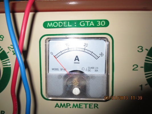 ขายเครื่องชาร์จไฟแบตเตอรี่รถยนต์และมอไซค์  6,12,18,24 V/30A.