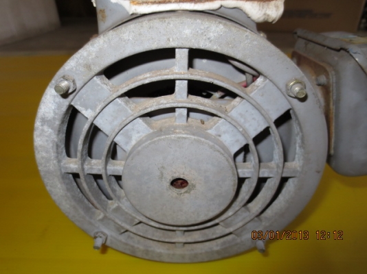 ขายมอเตอร์ ขนาด 1 แรงม้า ใช้ไฟบ้าน 220V. ราคาถูก