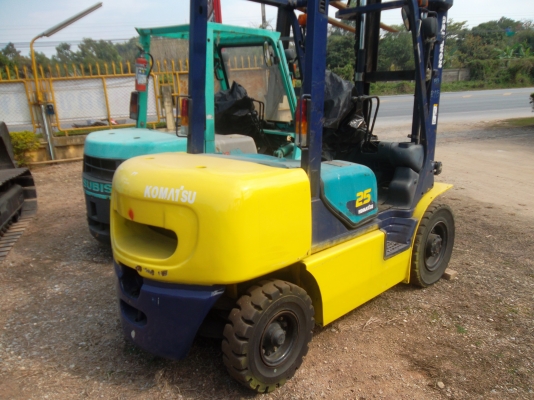 ขายรถยกโฟค์ลิฟโคมัสสุ FD25-14 ดีเซล เสาสูง4เมตร ก. ออโต้