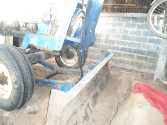 ขาย ฟอร์ด 6600 ตัวเต็ม