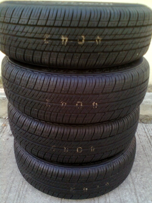 ปรับราคาใหม่ขายยางป้ายแตงใหม่ๆ dunlopยางปี 4312 ขนาด 175/65R14 พร้อมกะทะเหล็ก  1 ชุด