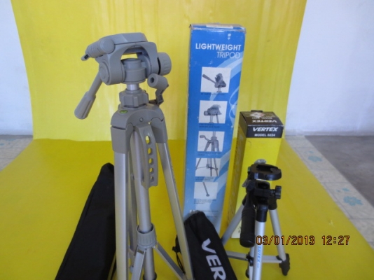 ขาย ขาตั้งกล้องถ่ายรูป ของใหม่ ขายยก 2 ตัว ขาย ขาตั้งกล้องถ่ายรูป ของใหม่ ขายยก 2 ตัว