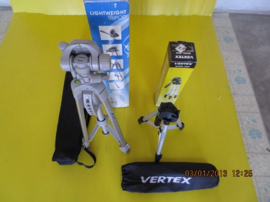 ขาย ขาตั้งกล้องถ่ายรูป ของใหม่ ขายยก 2 ตัว ขาย ขาตั้งกล้องถ่ายรูป ของใหม่ ขายยก 2 ตัว