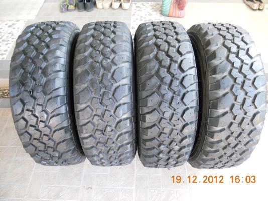 ขายยางMAXXIS  BUCKSHOT  265/75/16  ปี10