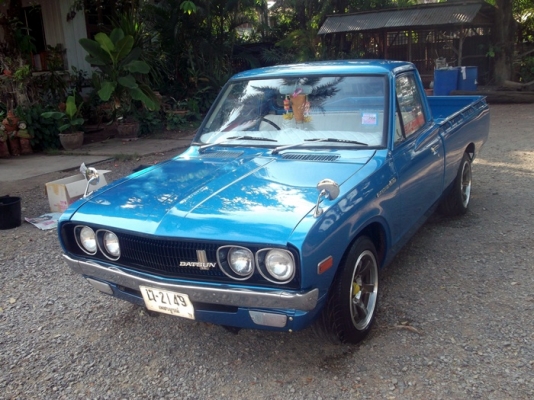 ขายดัทสันช้างเหยียบ 620 สี่ขอไฟนอน สีน้ำเงินสด ติดเครื่องเสียง กระจังหน้าแว่น ล้อแม็ก ทะเบียนเต็ม มีบริการส่งด้วยคับ