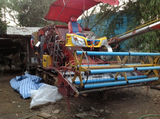 ขายรถเกี่ยวข้าวจ้าวช้างไวไฟหน้าวีโก้ ขายรถเกี่ยวข้าวจ้าวช้างไวไฟหน้าวีโก้