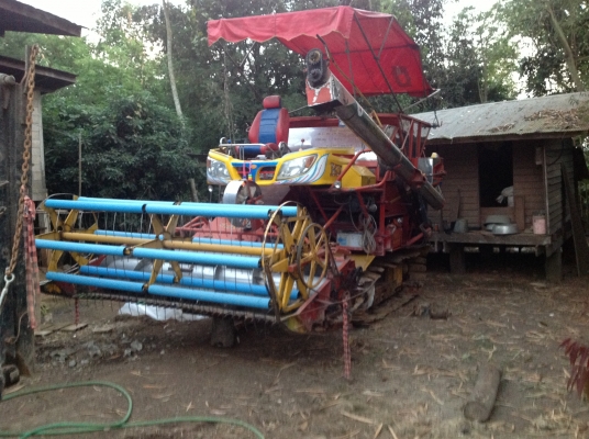 ขายรถเกี่ยวข้าวจ้าวช้างไวไฟหน้าวีโก้ ขายรถเกี่ยวข้าวจ้าวช้างไวไฟหน้าวีโก้