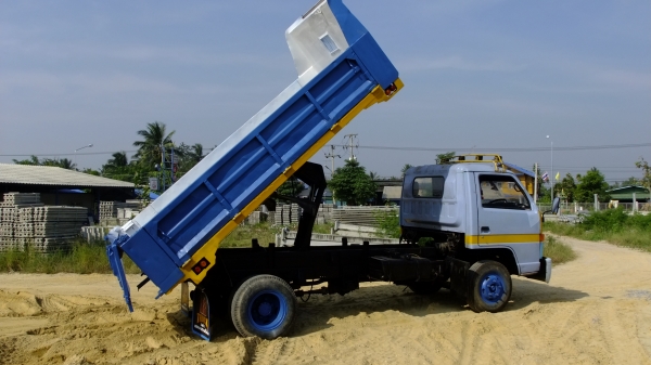 ขายหกล้อดั้ม NPR115  เครื่องดี คัชซีสวยสุดช่วงล่างใหญ่ (เพิ่มรูป)