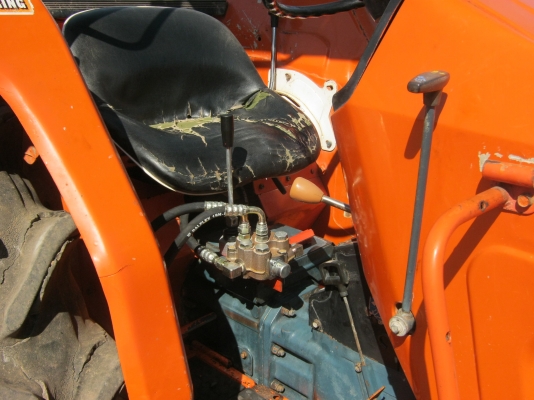 ขายด่วนรถไถนาคูโบต้า zl 3202 dt-m 4wd 2เพลาพวงมาลัยเพาเวอร์ พร้อมอุปกรณ์ผาน lcs 6x22พร้อมใช้ครับ.....