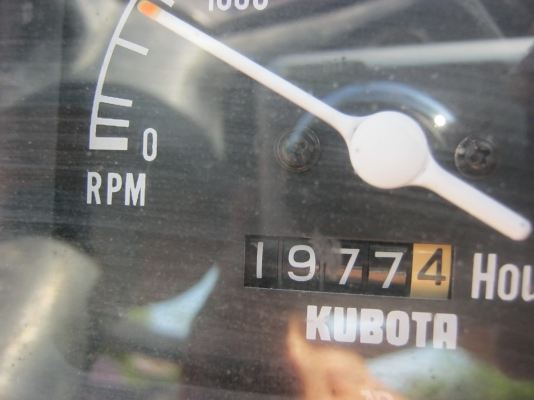 ขายด่วนรถไถนาคูโบต้า zl 3202 dt-m 4wd 2เพลาพวงมาลัยเพาเวอร์ พร้อมอุปกรณ์ผาน lcs 6x22พร้อมใช้ครับ.....