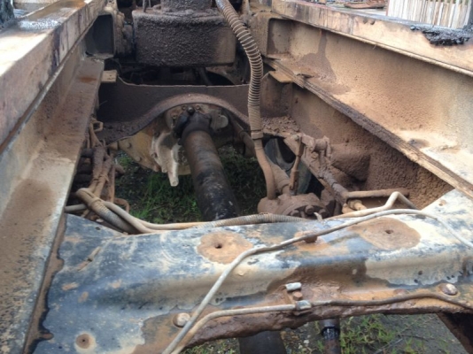 รถอิซูซุ 10 ล้อดั๊ม FVZ เปลื่ยนเครื่อง 230 แรงม้า ปี 39  สนใจติดต่อ 081 - 6079515