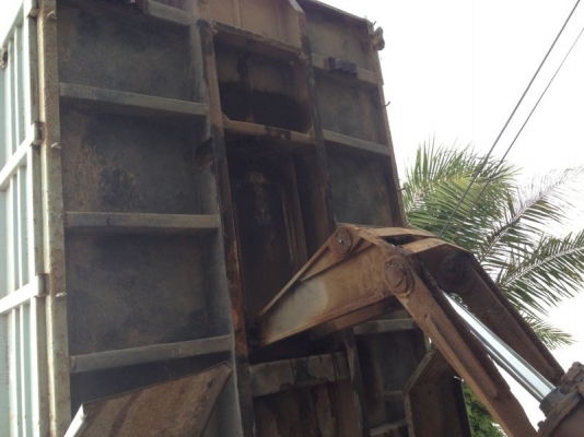 รถอิซูซุ 10 ล้อดั๊ม FVZ เปลื่ยนเครื่อง 230 แรงม้า ปี 39  สนใจติดต่อ 081 - 6079515