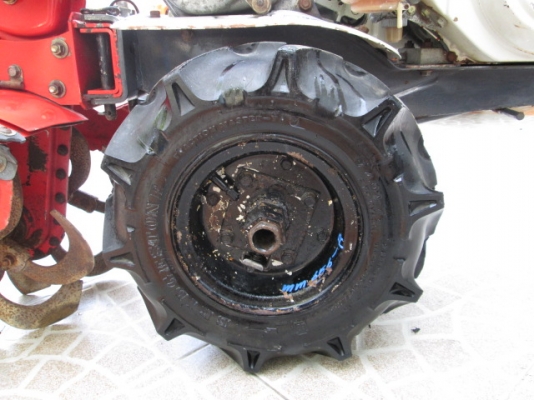 รหัส:12000982รถพรวนดินเดินตามเครื่องGM182Lเบนชิล(6.3ps)มีชุดพรวนดินกว้าง40cm.www.nihonmono.com