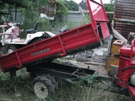 ขาย-รถบรรทุกล้อยาง YANMAR: HFG18R ยกดั๊มได้แบบไฮโดรลิค นำเข้าจากญี่ปุ่น สภาพเหมือนใหม่ สตาร์ทได้ 2 ระบบ