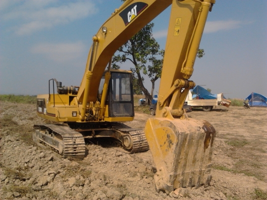 สภาพพร้อมใช้ แบคโฮ cat e200b