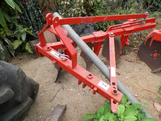 ขายรถไถ KUBOTAรุ่น B2420 พร้อมผานสาม