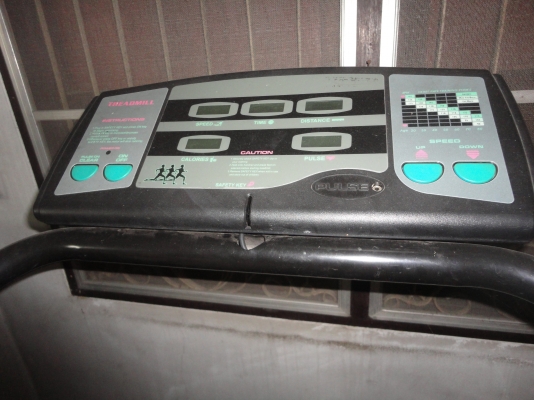 ลู่วิ่งไฟฟ้า  ราคา  8500 บาท