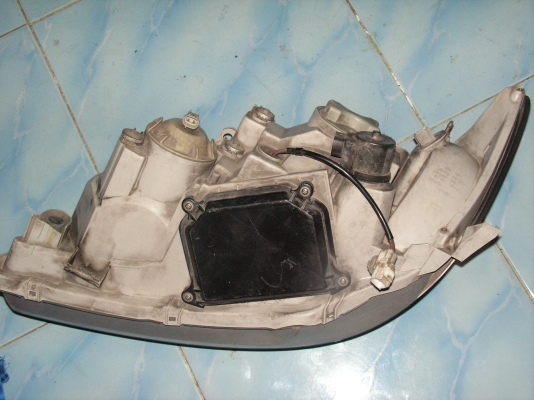 โคมไฟหน้าคัมรี่พี่ที่อยู่ปทุมวันรับไปดูเเลต่อเเล้วครับ