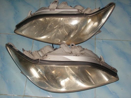 โคมไฟหน้าคัมรี่พี่ที่อยู่ปทุมวันรับไปดูเเลต่อเเล้วครับ