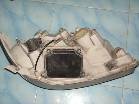 โคมไฟหน้าคัมรี่พี่ที่อยู่ปทุมวันรับไปดูเเลต่อเเล้วครับ