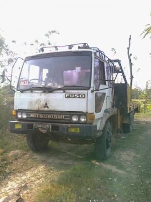 ขายด่วนไอัหลงสองเพลาสิบสปีดหางปลาขึ้นแม็คโครพร้อมเครน3ตัน5ทะเบียนท้ายลาดมีเครื่องทุ่นแรงเรียบร้อยรีบจองด่วน โทร0801515451