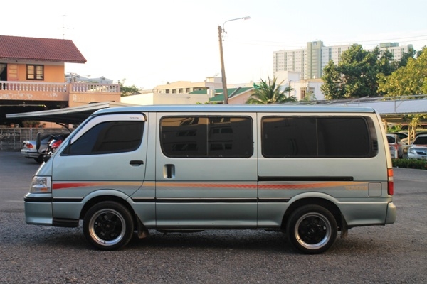 ขายรถตู้ HIACE เครื่องเบนซิน ติดแก๊ส LPG ระบบหัวฉีด