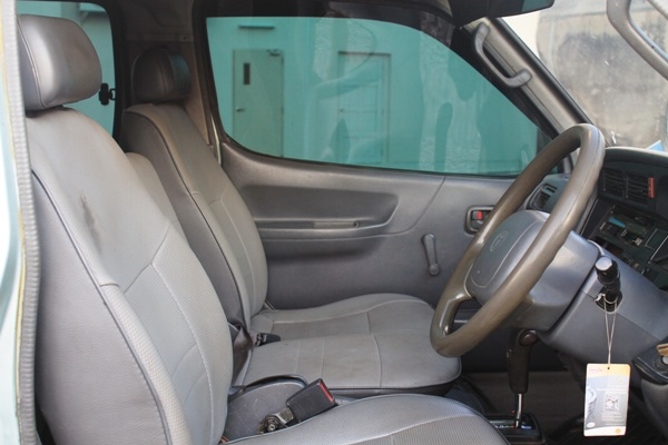 ขายรถตู้ HIACE เครื่องเบนซิน ติดแก๊ส LPG ระบบหัวฉีด