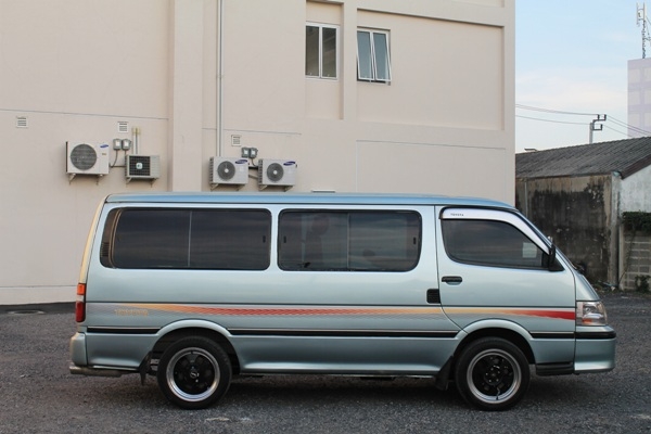 ขายรถตู้ HIACE เครื่องเบนซิน ติดแก๊ส LPG ระบบหัวฉีด