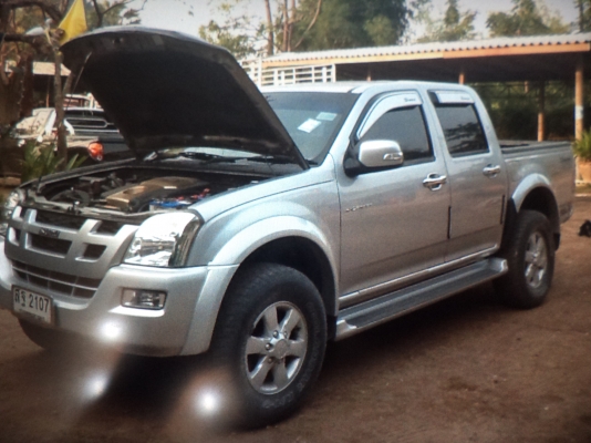 ต้องการขายปิ๊คอัพมือสองสี่ประตู