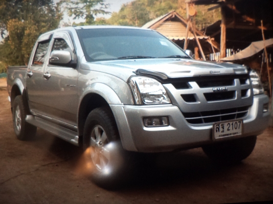 ต้องการขายปิ๊คอัพมือสองสี่ประตู