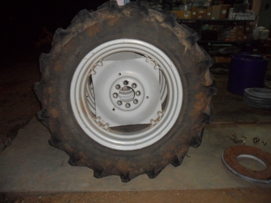 ขายแล้วครับ ขอบคุณ..หัวหน้าส่งเสริมอ้อย เขต อ.เลาขวัญ รง.มิตรผล ด่านช้างและเพื่อน ที่มารับยางถึงที่ร้านครับ