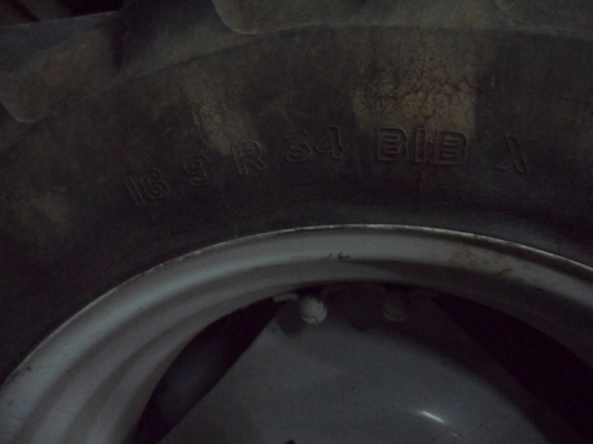 ขายแล้วครับ ขอบคุณ..หัวหน้าส่งเสริมอ้อย เขต อ.เลาขวัญ รง.มิตรผล ด่านช้างและเพื่อน ที่มารับยางถึงที่ร้านครับ