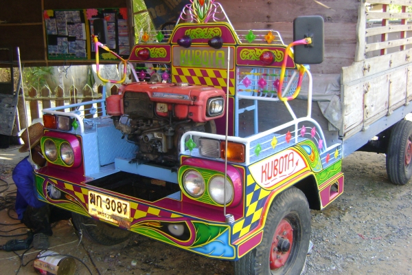 รับทำสี ปะผุ ดัดแปลง รถอีแต๋น รถเพื่อการเกษตรทุกชนิด